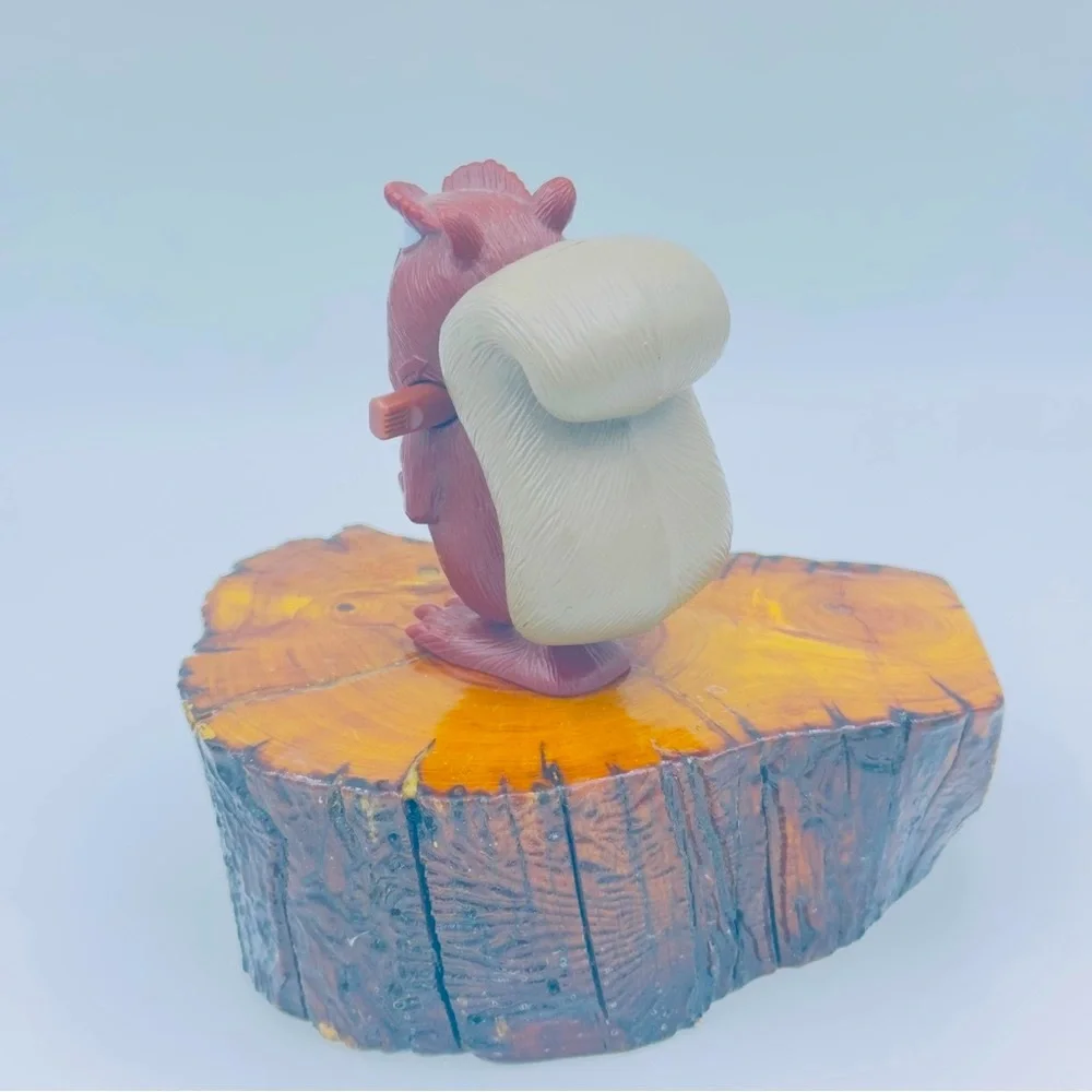 Open Season Skipping McSquizzy Squirrel Wind-up Toy Burger King